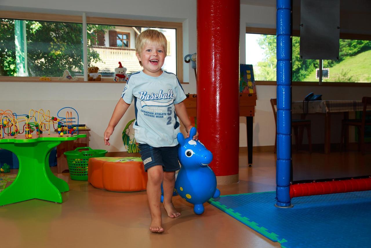 Familienhotel Adler Лінгенау Екстер'єр фото