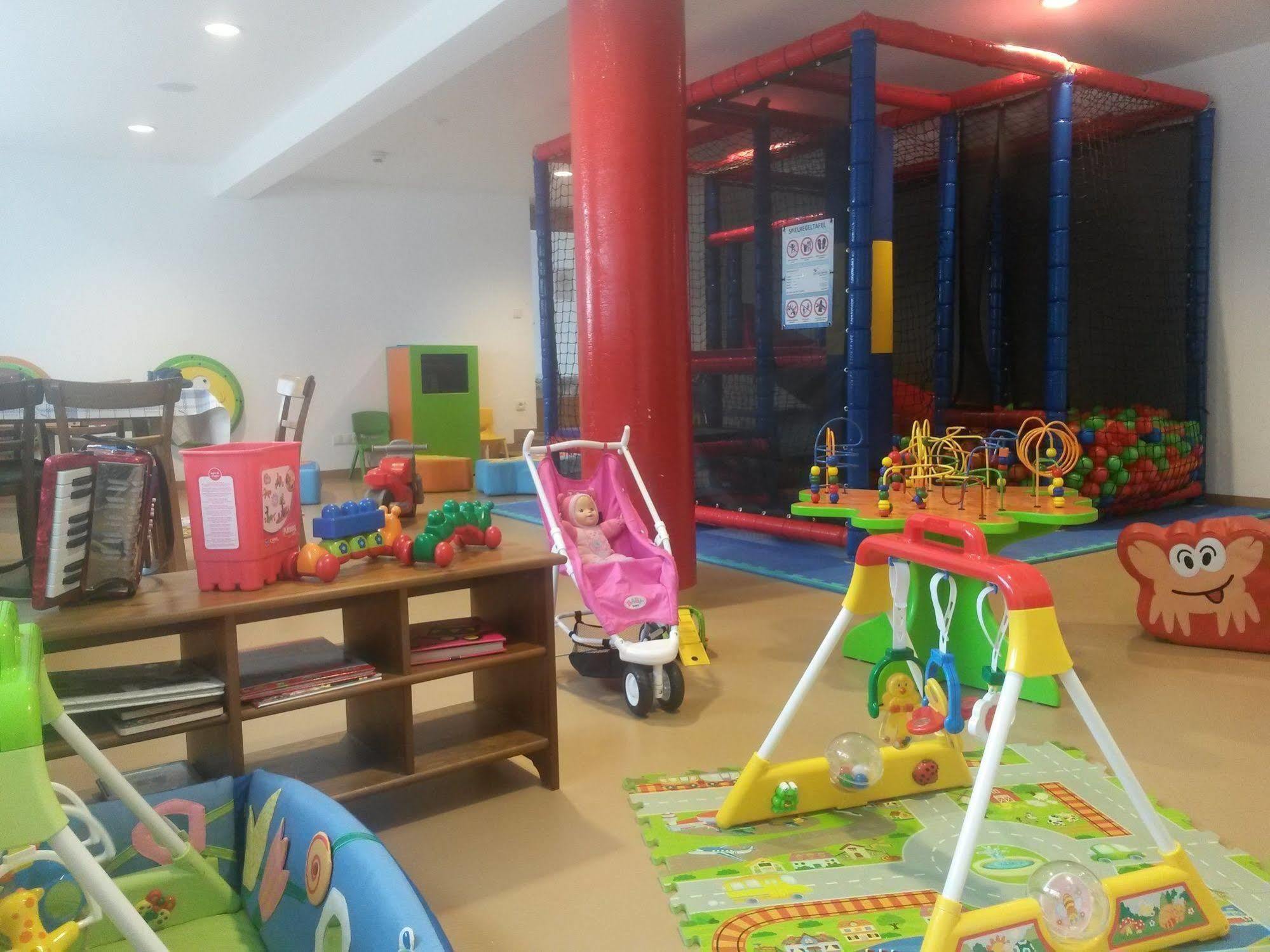 Familienhotel Adler Лінгенау Екстер'єр фото